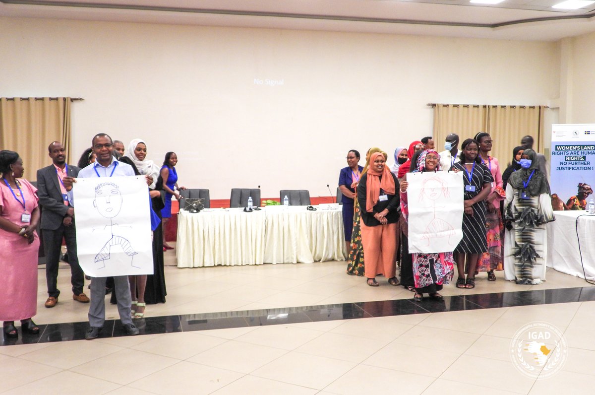IGADLGP's tweet photo. As part of the Gender Mainstreaming in Land Administration, Training of Trainers workshop, Participants from #IGAD MS 🇩🇯🇪🇹🇰🇪🇸🇴🇸🇸🇸🇩🇺🇬 take part in activities on Understanding Gender, Norms and Power and how they impact on Land tenure security for all.
@SweinEthiopia 
@IGADLGP https://t.co/eVNrV8Crwt