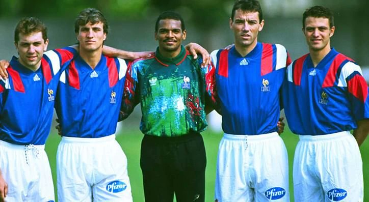 footpack. tweet media