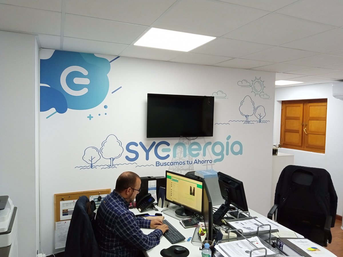 SycEnergia's tweet photo. Estamos de #renovación en nuestras instalaciones, haciéndolas más acogedoras y funcionales. Gracias a @RBOnline_ por el trabajo realizado que os ha quedado magnífico. https://t.co/Yb7wynNjcU