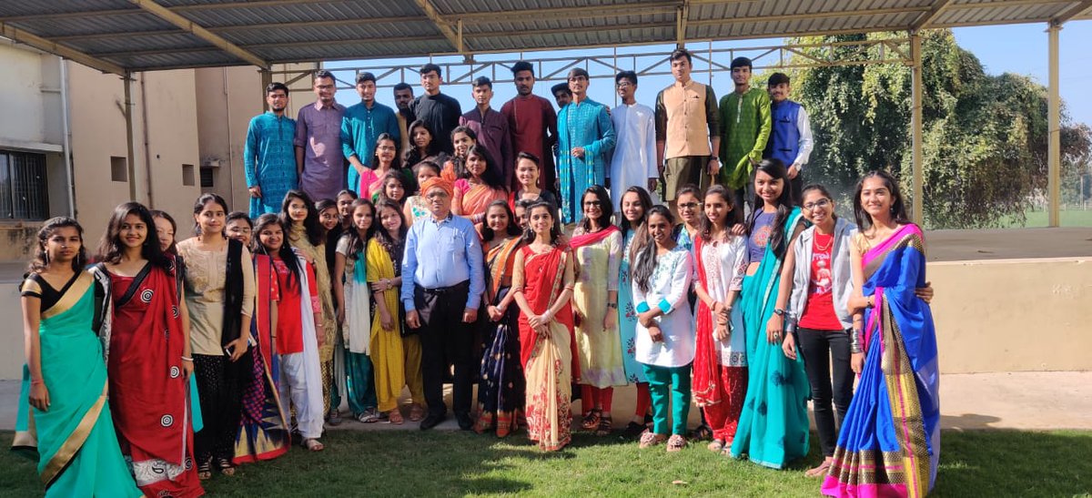 IshaBipinbhai's tweet photo. #familysince61
#smccollegeofdairyscience https://t.co/3Xov3012nz