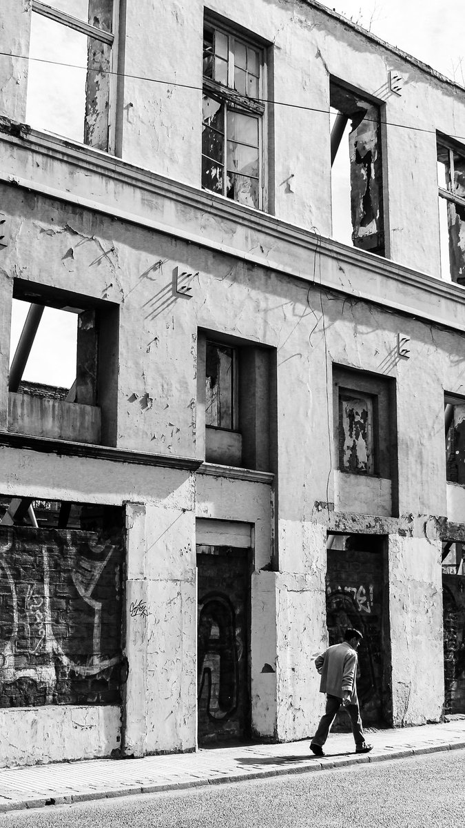 Gypsyshutter's tweet image. #NFTdrop Valparaiso#2

An abandoned structure in the city of Valparaiso.

Check-out: opensea.io/assets/0x495f9…

#gypsyshutter
.
.
.

#NFT #NFTCommunity #NFTs #nftcollectors #nftart #nftphotography #nftgallery #travel #travelphotography #city #cityscape #nftcollector #nftartist