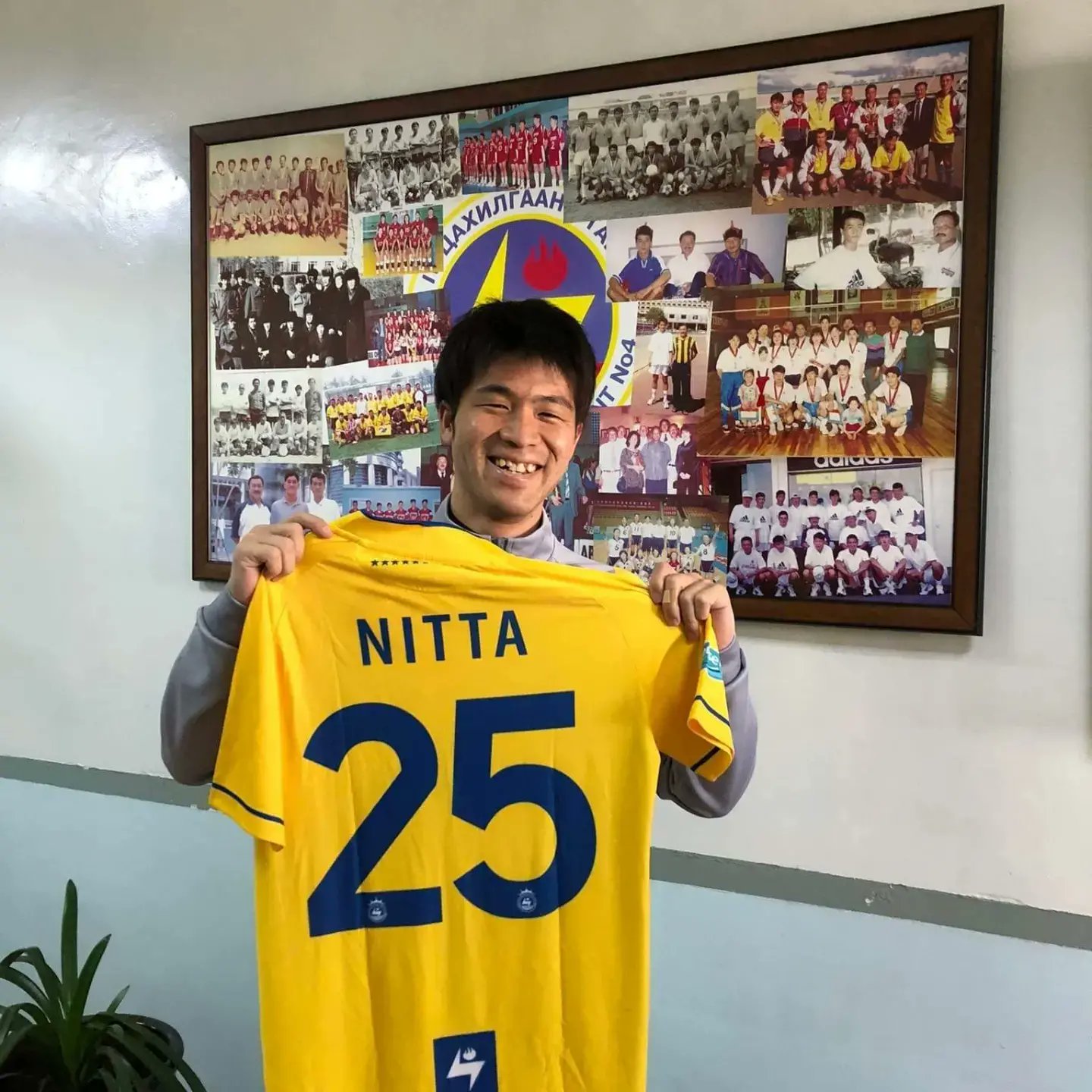 新田佑介 Yusuke Nitta 今シーズンはモンゴル1部のエルチムfcでプレーします 背番号は25です 優勝目指して全力尽くします 応援よろしくお願いします モンゴル サッカー 海外チャレンジ Football Mongolia Erchimfc T Co Yqjywjjhy1