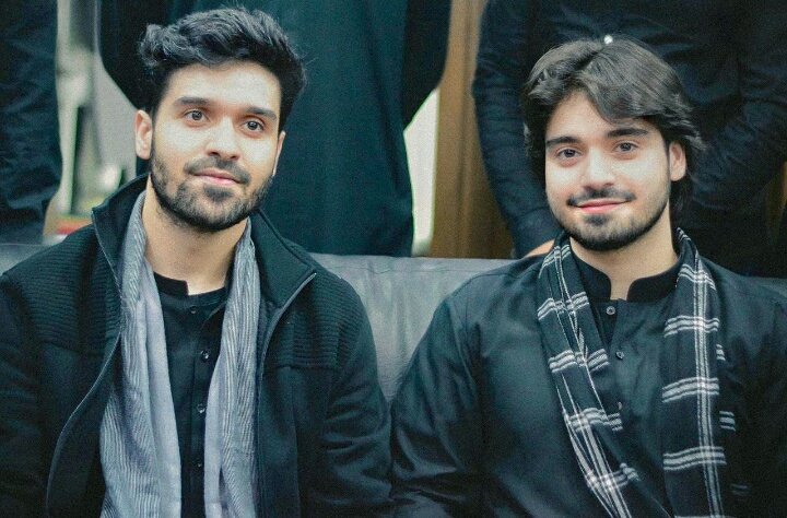 SyedaFatima2005's tweet photo. Two diamonds in one frame 🖼✨
#thesarwars
#alijee        #alishanawar https://t.co/V5lqb3MIlX