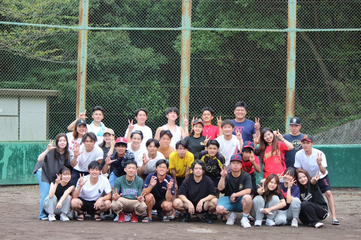 portlinersdesu's tweet photo. 初めまして！
神戸学院大学　portlinersです！

神戸学院大学に進学される新入生の皆様！

野球に興味がある方
野球を楽しみながら勝ちたいと思う方
是非是非dmしてください！

#春から神戸学院大学
#神戸学院大学
#軟式野球サークル
#野球 https://t.co/UP2fUEXfsL