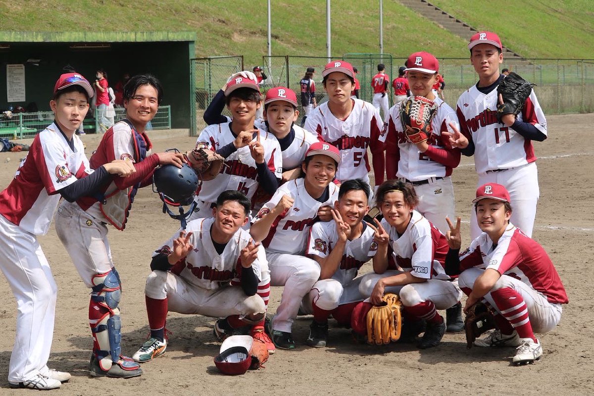 portlinersdesu's tweet photo. 初めまして！
神戸学院大学　portlinersです！

神戸学院大学に進学される新入生の皆様！

野球に興味がある方
野球を楽しみながら勝ちたいと思う方
是非是非dmしてください！

#春から神戸学院大学
#神戸学院大学
#軟式野球サークル
#野球 https://t.co/UP2fUEXfsL