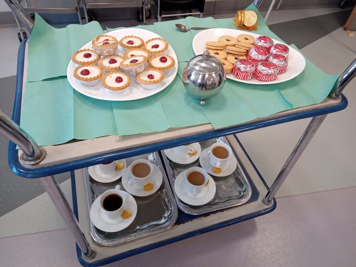 SalfordFDN's tweet photo. Thank you #aspirationsworsley @WorselyCollege for pampering us on International Women's Day and making our day special. Well done Tina and team for making this happen.
#NeverMoreNeeded
#LearningCitySalford
@SalfordCouncil
#ManyHeartsOneCommunity https://t.co/7YPIVVVGVP
