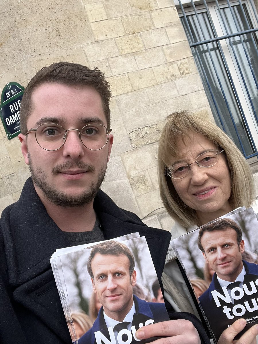 B_Igranaissi's tweet photo. La #MajoritéPrésidentielle mobilisée à #Paris13 pour porter le projet d’@EmmanuelMacron auprès des Parisiens.

➡️ Hier soir à Olympiades
➡️ Ce matin à l’école Damesme

🗓 Rendez-vous samedi 2 avril à #LaDefense !

#5ansdeplus #AvecVous https://t.co/KSjt4jvBud