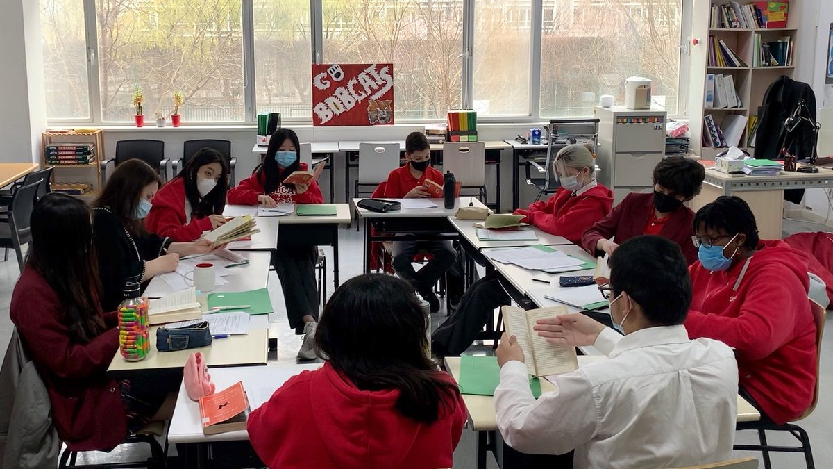 Grade 9 students were in control of the learning today as they took on different roles during our literature circles.  #myCISB