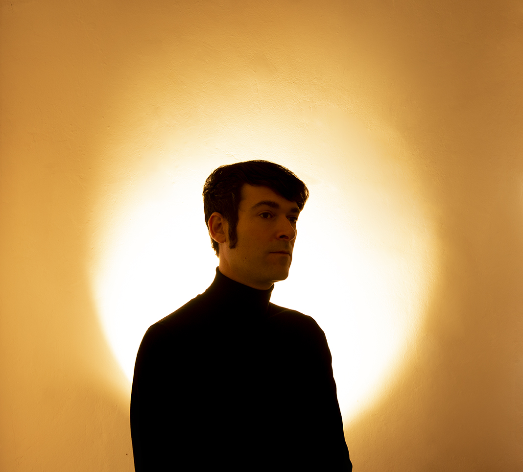 Happy to share with you my new album, Losing Days.
It's about a desperate search for connection, for something or someone to call home.
Hope you will find it uplifting, even optimistic.
But mostly, I hope you will find that it’s yours.
fanlink.to/Losingdaysalbum