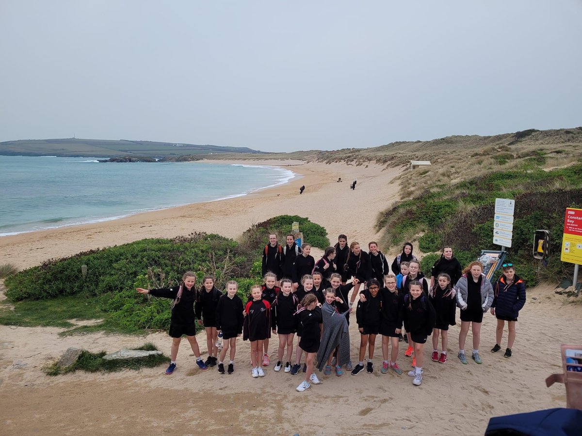 HNC_Netball's tweet image. Our year 5 and 6 girls had a fantastic time on their first tour. Thanks to @SaintsNetballSW for providing such great opposition. What a great experience for all ❤️🖤 #cornwall #tour #netball #futurestars 
@SleeAdams 
@rkvaughany