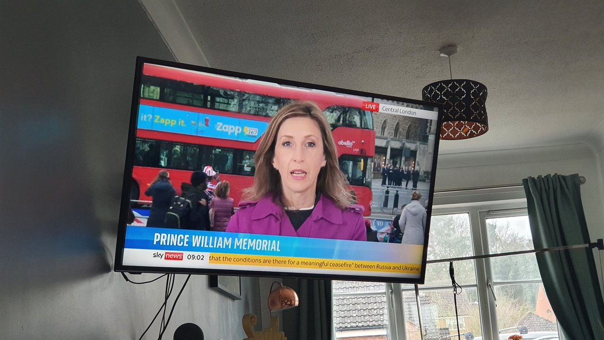 simonjjacobs's tweet photo. @SkyNews Oh no what happened to Prince William?! #princewilliam #memorial #skynews https://t.co/EEtTzxR9F3
