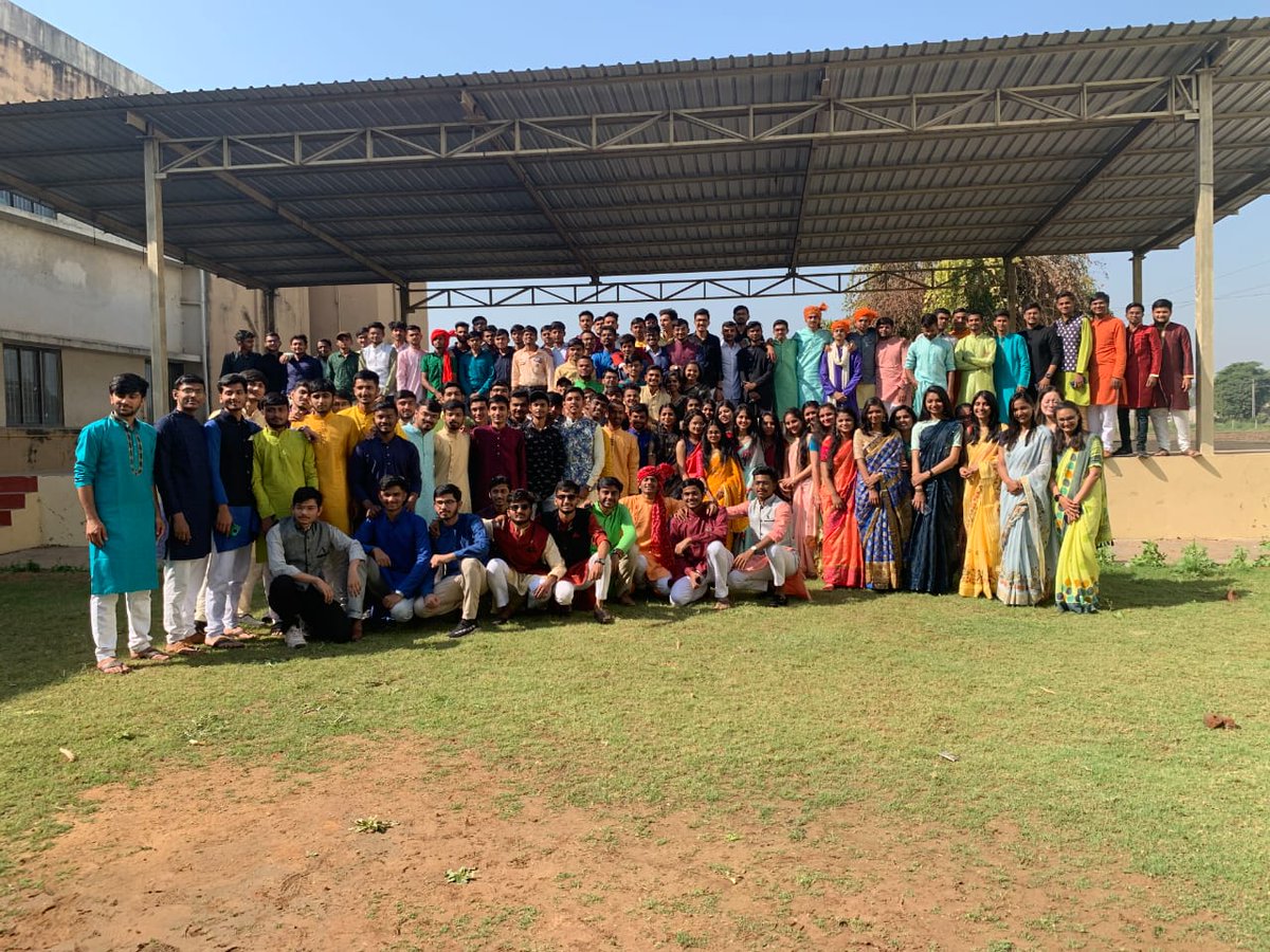 KartikC83105614's tweet photo. #familysince61
#smccollegeofdairyscience
#anand
#gujarat https://t.co/ozoKLZYqso