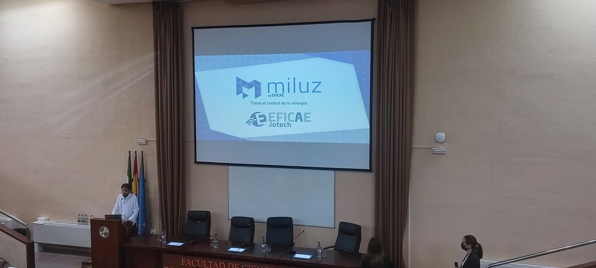 agustin_san_lop's tweet image. Finalistas a los premios #EmprendeXXI Extremadura @EmprendeXXI_. #efficae #cognitiveData #ilexgreen