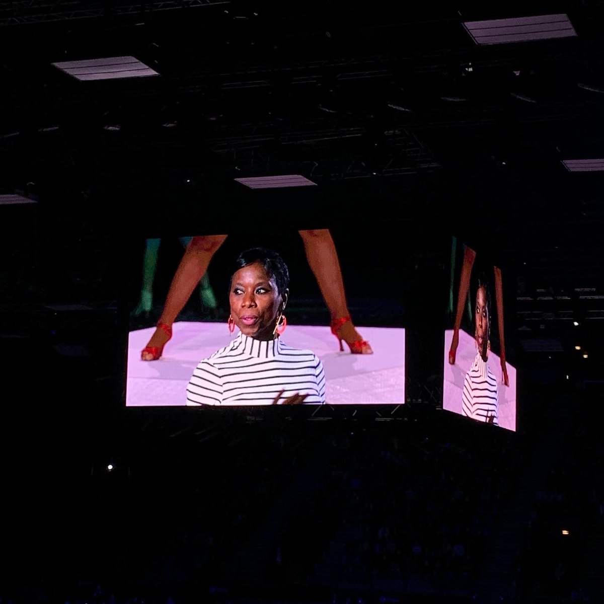 #프랑스 #france #4
#피겨세계선수권 
#몽펠리에 #montpellier
#수리야보날리 #suryabonaly
타지에서 한국선수들 보니까 왜이렇게 
마음이 울렁이는지 이맛에 원정응원 
가는건가 싶었다 ㅋㅋ 인종차별논란에 맞서 
금지 기술인 백플립을 선보인 #수리야보날리 
선수도 볼 수 있어서 영광이었다