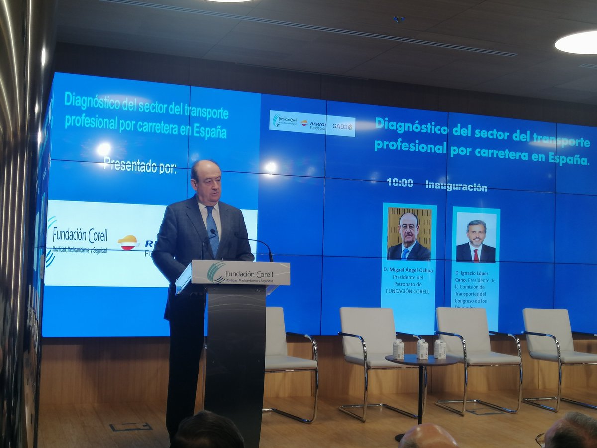 CobasComunica's tweet photo. En vivo y en directo escuchando a expertos del sector, como siempre la #FundacionCorrell acierta en los temas abordados. https://t.co/wEhVqlBj2m