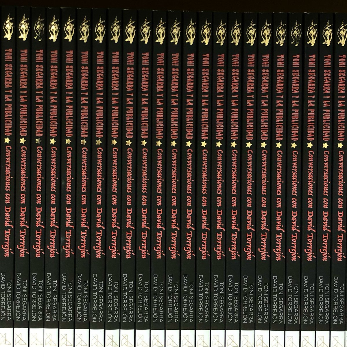 Advook Editorial tweet media