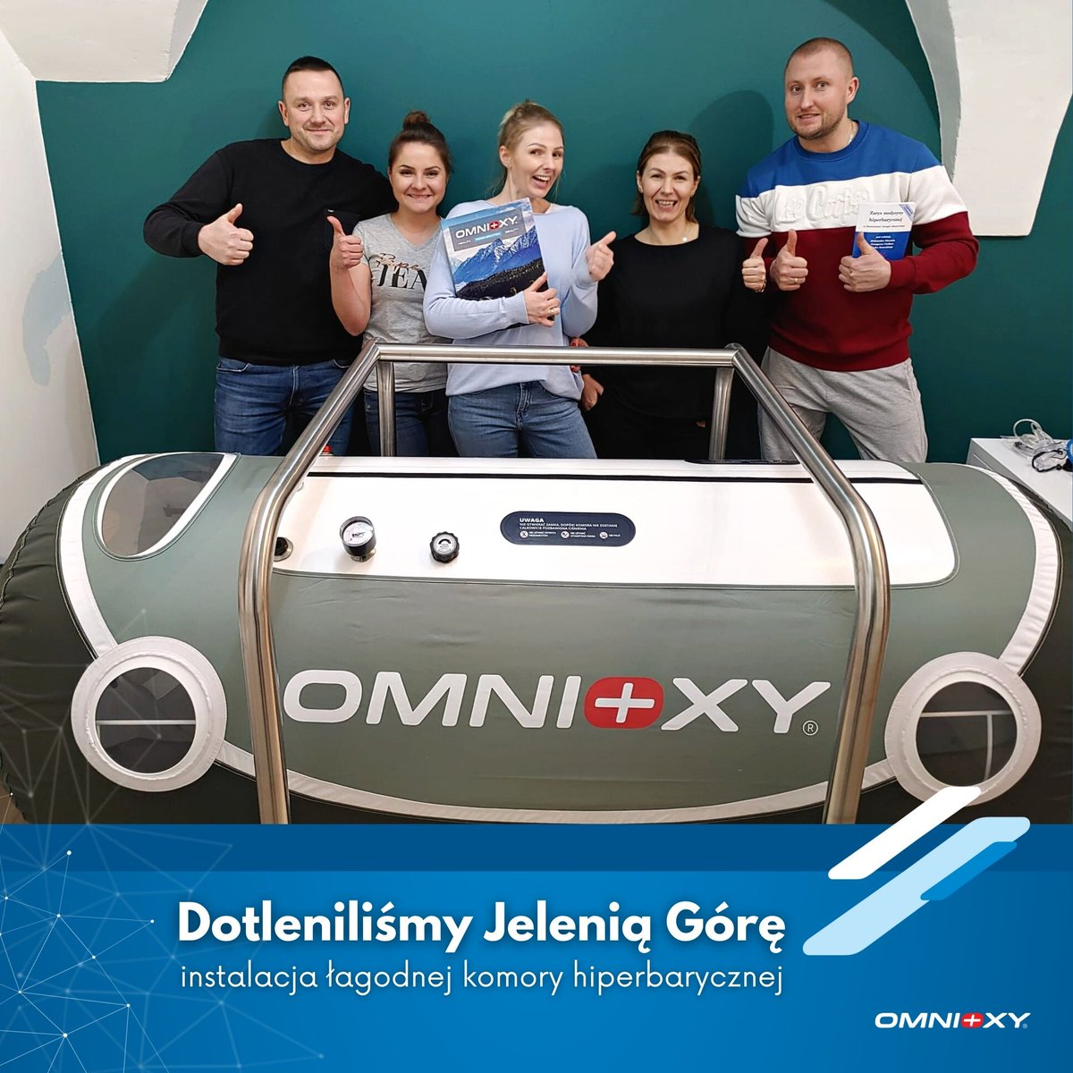 OMNIOXY_PL's tweet photo. Jest radość! 😍 Przedstawiamy Wam nowych, szczęśliwych właścicieli łagodnej komory hiperbarycznej #OMNIOXY DUO. Ich gabinet mieści się w Jeleniej Górze, przy ul. Grunwaldzkiej 31 🎯 

Serdecznie zapraszamy! 😊🌿
_________
#komorahiperbaryczna #jeleniagora https://t.co/vRg98kQ6AC