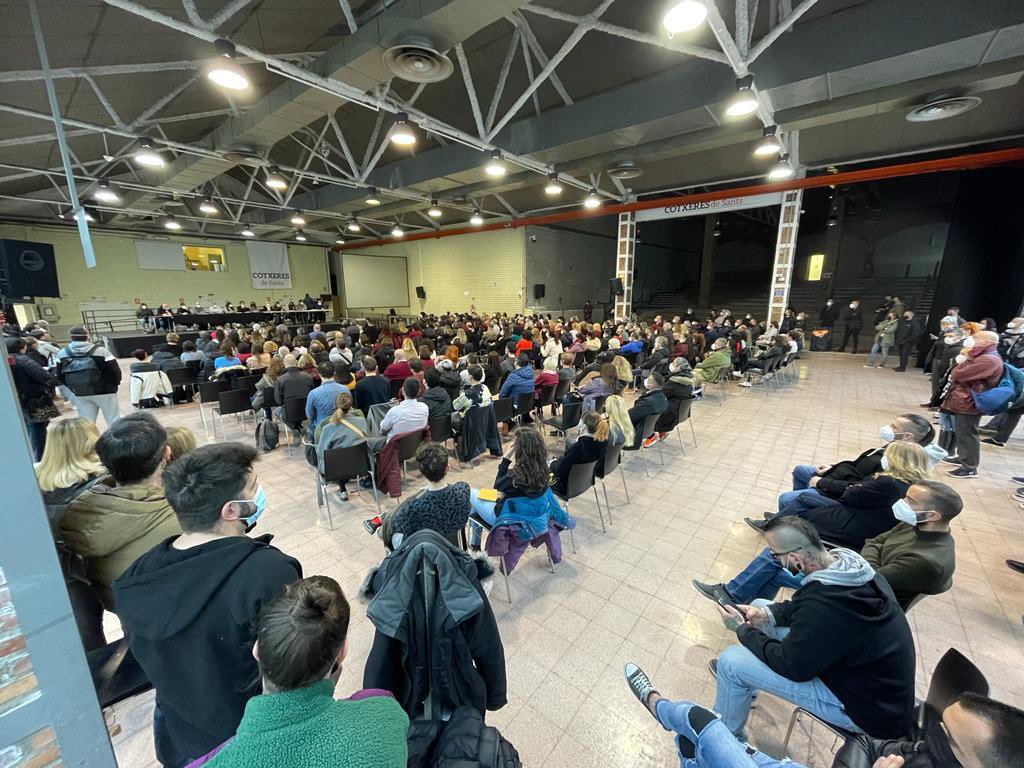 SoliMetrobcn's tweet photo. Avui, i gràcies a les companyes i companys que van recollir les firmes necessàries, per fi tenim assemblea.  Gràcies a tothom per l'assistència.  Les assemblees són el camí https://t.co/rVU785PY1J
