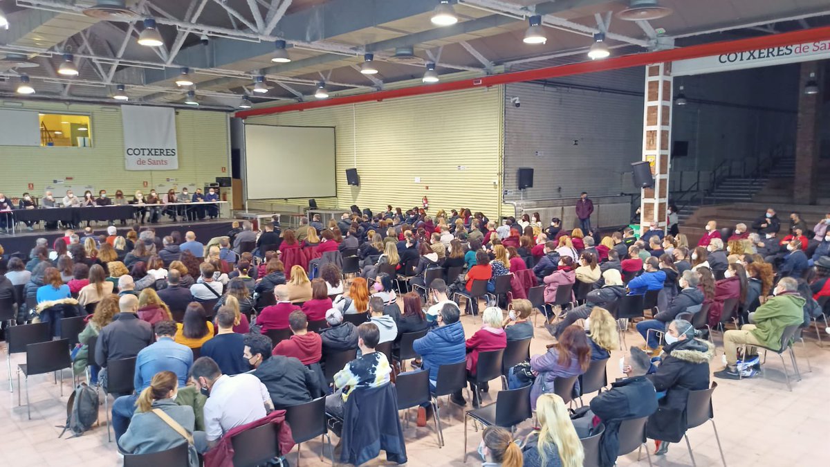 SoliMetrobcn's tweet photo. Avui, i gràcies a les companyes i companys que van recollir les firmes necessàries, per fi tenim assemblea.  Gràcies a tothom per l'assistència.  Les assemblees són el camí https://t.co/rVU785PY1J
