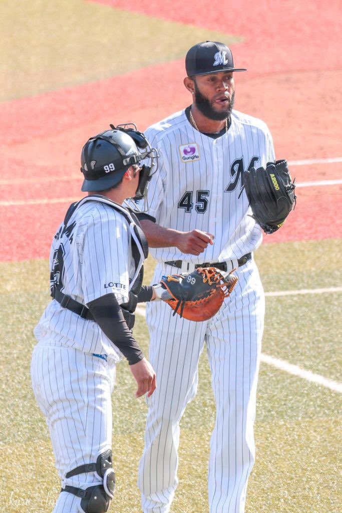 Let’s star out opening day here at Home at #ZOZOMarineStadium 🔥🔥 <a href="/chibalotte/">千葉ロッテマリーンズ</a> vamos Marine 🙏🏾🙌🏽🙌🏽