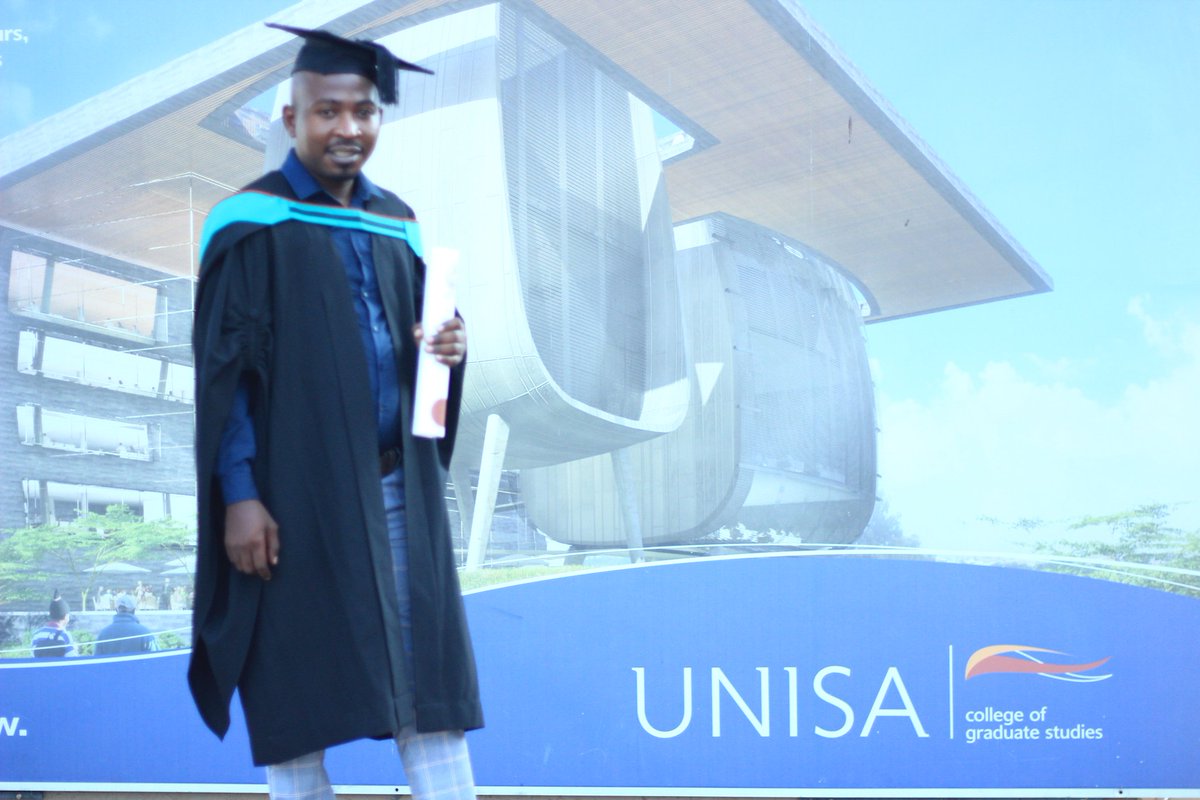 vuyomnguni's tweet photo. #UNISAGraduations
With Consistency, motivation gets me out there, but sheer tenacity and determination keeps me going. It is those people that win at life. No one wins from one or two short busts of energy. They win at life from having a dream to chase, then every day doing https://t.co/fCINt4hQsb