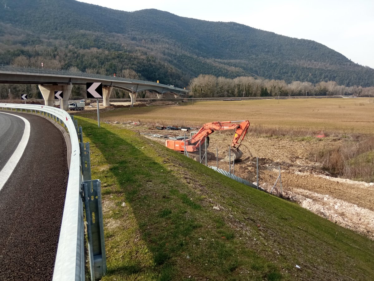 alcotecspa's tweet photo. Lavori sulla SS 79 “Ternana” direttrice  Terni – Rieti. #Alcotec svolge per @StradeAnas il servizio di Ispettore di Cantiere e Assistenza Direzione Lavori #infrastrutture #lavori #costruiamofuturo #ternana #regionelazio #regioneumbria #lavoriincorso  
@StradeAnas https://t.co/AB6QmwgPpx