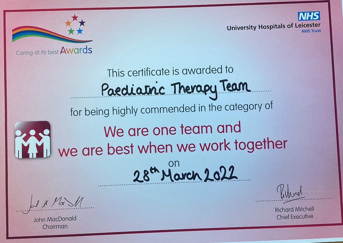 ChildrensPTOT's tweet photo. Yesterday our amazing team was presented with ‘We are one team and we work best when we work together’ 👏🏻👏🏻💙💚

@Leic_hospital @uhltherapy @RMitchell_NHS 

#TeamUHL #TeamPaeds #caringatitsbestawards #paedsphysio #paedsOT #teamworkmakesthedreamwork #happymonday https://t.co/OZRfkWSFa0