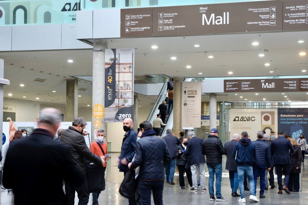 FIMMA_MADERALIA's tweet photo. Había ganas de feria y se nota, hoy primer día, ¡se respira un ambiente increíble!

👉 FIMMA Maderalia 2022
⏱️ 29 de marzo - 1 de abril de 2022
🛰️ @feriavalencia
#fimmamaderalia 
#fimmamaderalia2022 
#fentfira https://t.co/FQNXb0XBxz