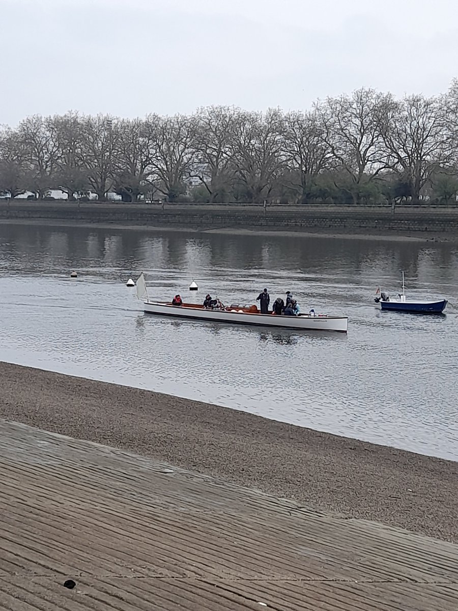 Supporters are ready for the Women's Spare Fours Race, which kicks off at 9.45. 

We'll be tweeting the race live!

#golightblue