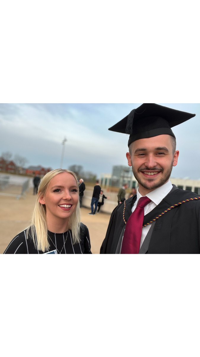 SamL1oyd's tweet photo. Diolch yn fawr @UWTSD 👨🏻🎓! After finishing my History PGCE in 2020, i was finally able to graduate last night in the fantastic new #SwanseaArena ⚡️ https://t.co/GXrQdcty0o
