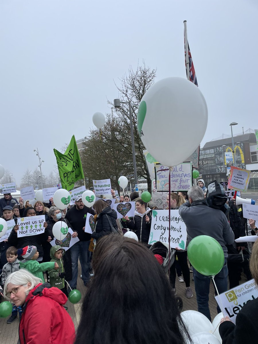 lynseytod's tweet photo. Supporting UNISON members in advance of the @NNorthantsC Executive meeting. Members want no loss of services, no loss of jobs and for all nursery provision in north Northants to be funded properly. @NorthantsUnison @UNISONEastMids https://t.co/KfjHGhGsqM