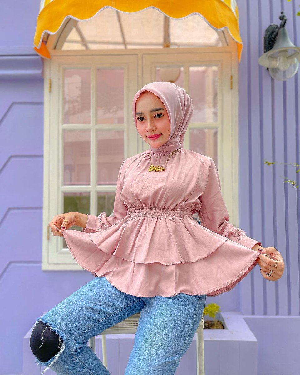 nami_swaannnz's tweet photo. Glowing bgt nih bacol gua 😊💦 https://t.co/3J5jf8bI0z