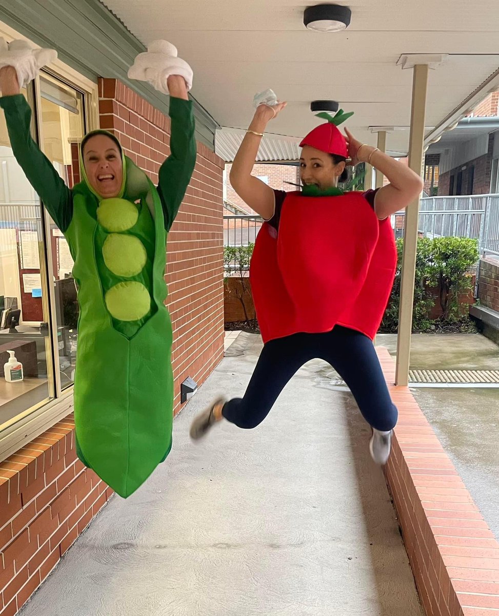 paxton_kerry's tweet photo. Sometimes you just have to drop everything and put on a costume. Happy Vegetable Week! @HealthyKidsAU #VegetableWeek #BigVegieCrunch https://t.co/8nbIzSqZCS