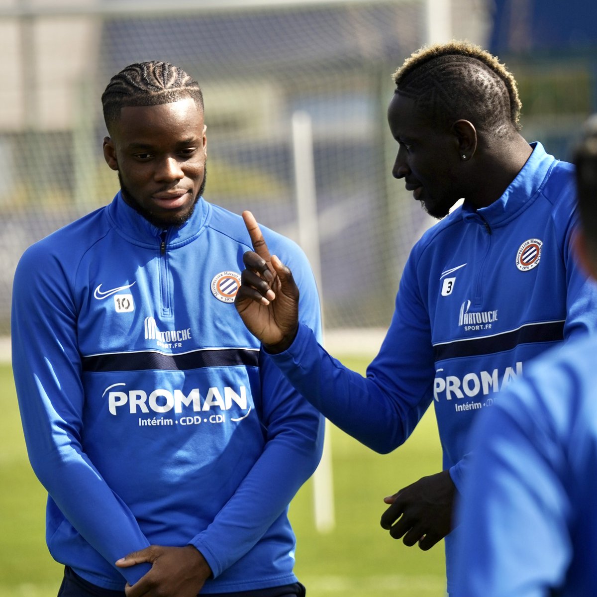 MontpellierHSC's tweet photo. 👨‍🏫👆 𝑳𝒆́𝒈𝒆𝒏𝒅𝒆𝒛 𝒄𝒆𝒕𝒕𝒆 𝒑𝒉𝒐𝒕𝒐 📸 https://t.co/mim4AgRlhO