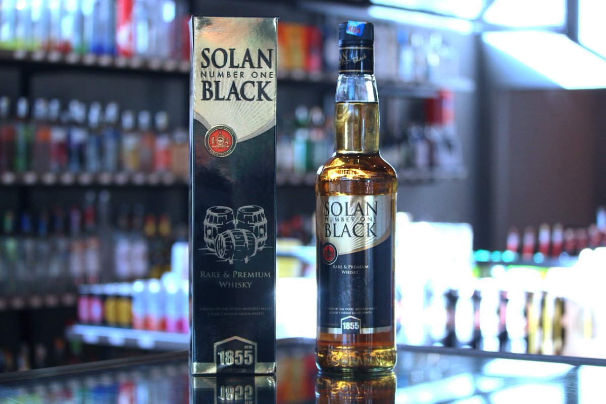 Tag the people who you wish to share a dram of Solan Black Whisky this week  with. Available at #TheWhiskyFarm for Ksh 650 #YouRingWeBring0724447744  0740099755