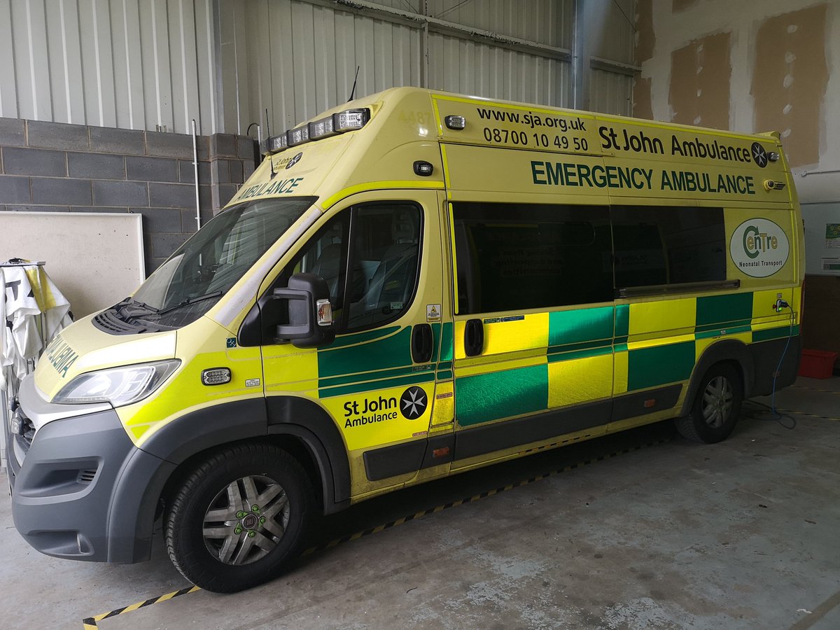 Trip over to Newark today to have a look at the new temporary CeNTRE vehicles that will be running from here as of 1st April.