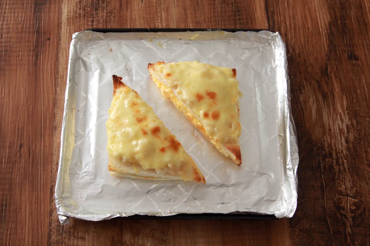 お店で出てきそうなトーストに仕上がる？！新玉ねぎ×たまごサンドレシピ！