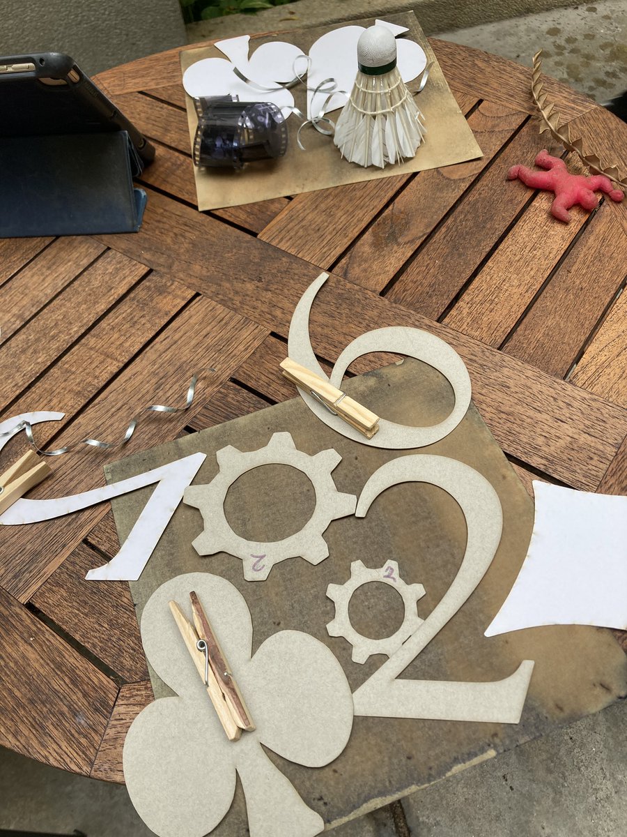 Phil_Delmotte's tweet photo. Lunchtime #cyanotype workshop during #GISscienceweek. Any advice on how to get better results is greatly appreciated #learning https://t.co/Cr8b56Zv6c