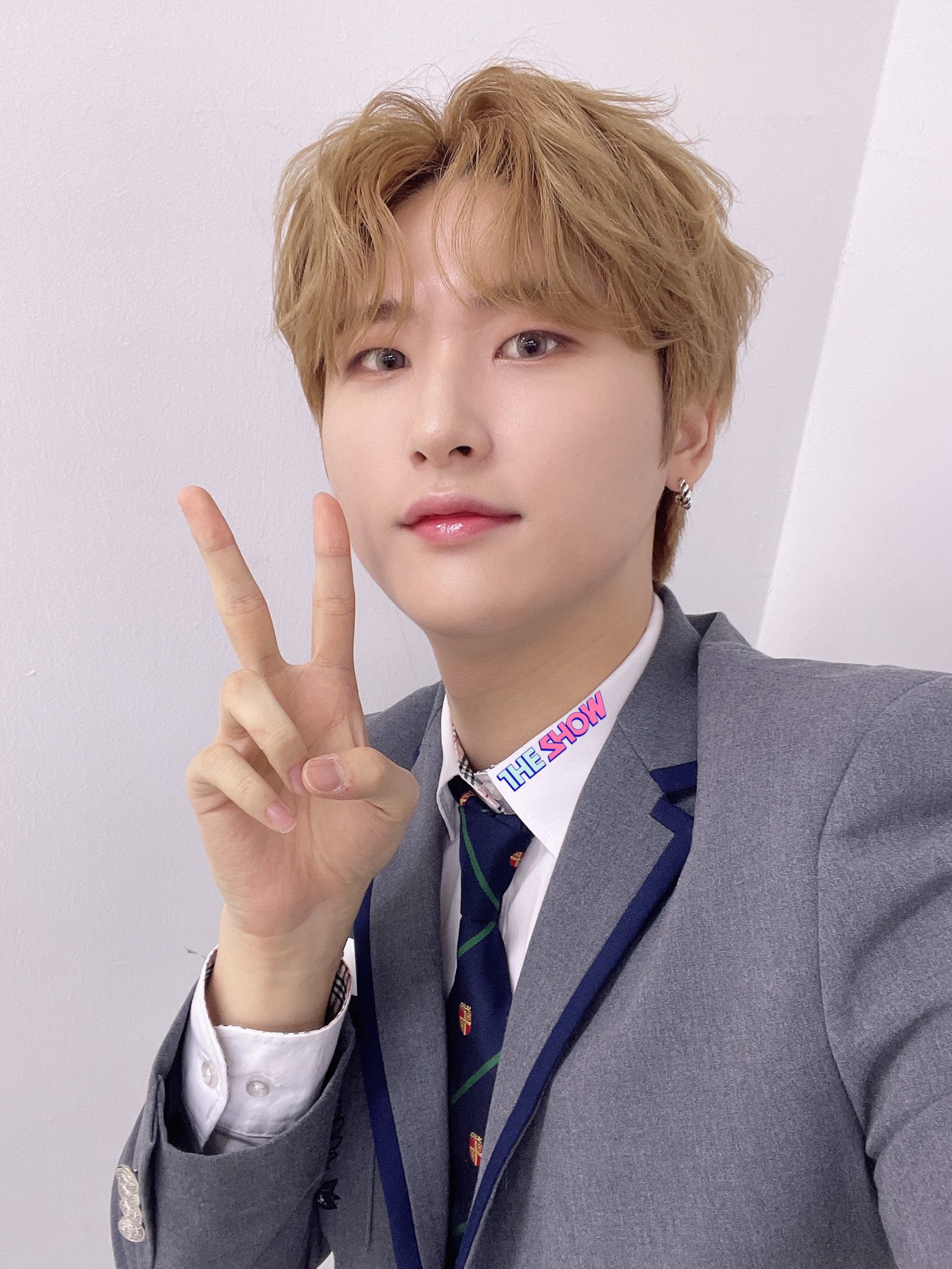 FPAX1RdakAcM9kW?format=jpg&name=large