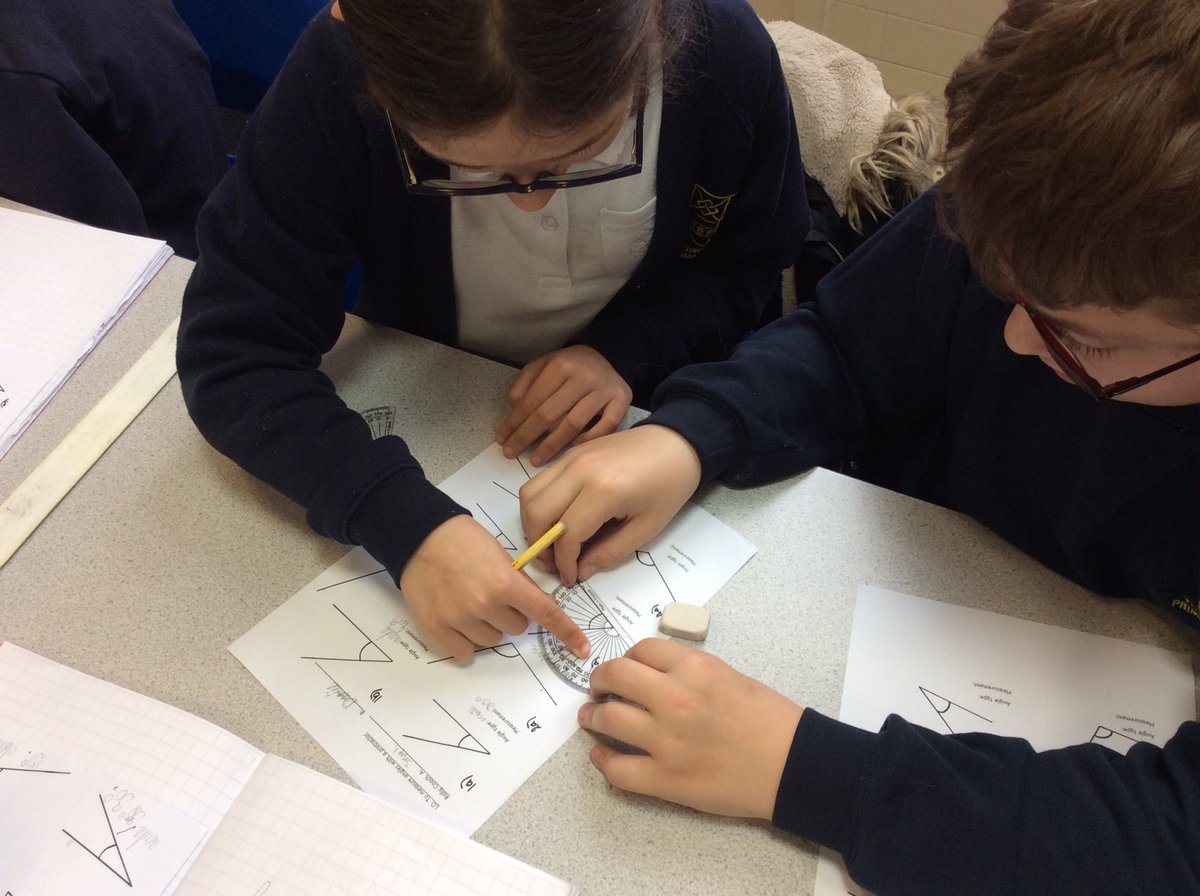 Vernon56KS2's tweet photo. We’re using protractors to measure angles today in Mrs Ingram’s maths group. We’re showing our resilience by not giving up when we find it tricky! #vppmaths https://t.co/Zn5IqOXH7y