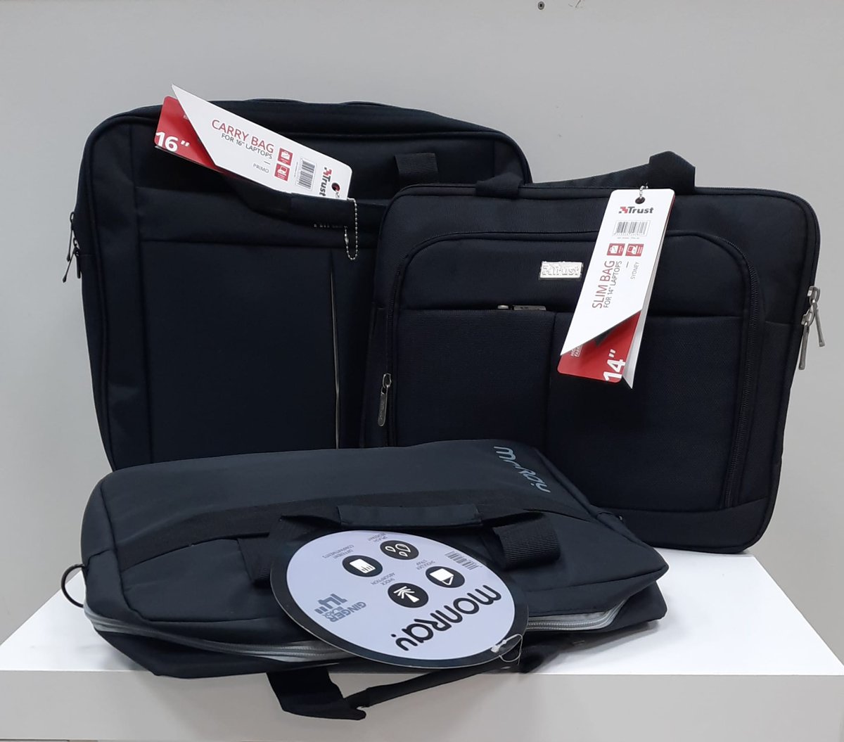 🔵Necesitas un maletín para tu portátil??

Tenemos de diferentes tamaños!! 
De <a href="/Trust_Spain/">GXTrust España</a> 
💻💼💼

____________________________________________
#informatica #portatil #maletin #trust #negros #Novedad #mqx #vilanovailageltru #garraf #barcelona