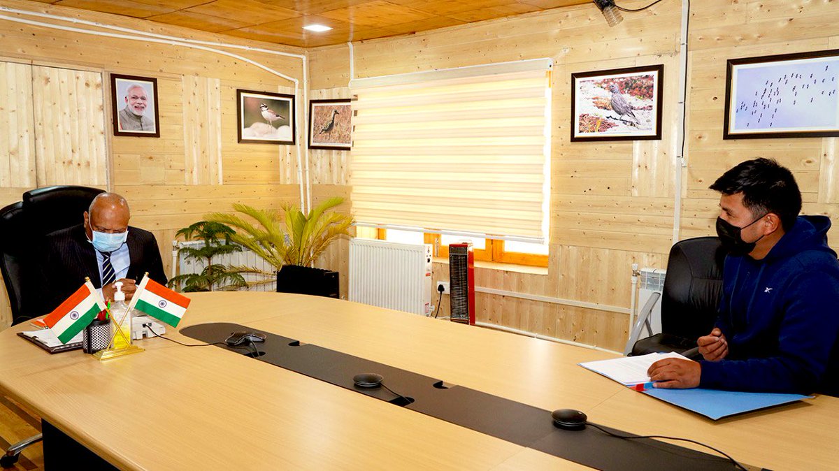 Jigmet Stobgais from Charasa village called on Lt. Gov @R_K_Mathur. 
Requests pertaining to completion of a bridge across  Siachen river; means to utilise the water of Siachen river for cultivation etc. were made along with requests regarding improving road &amp; network connectivity