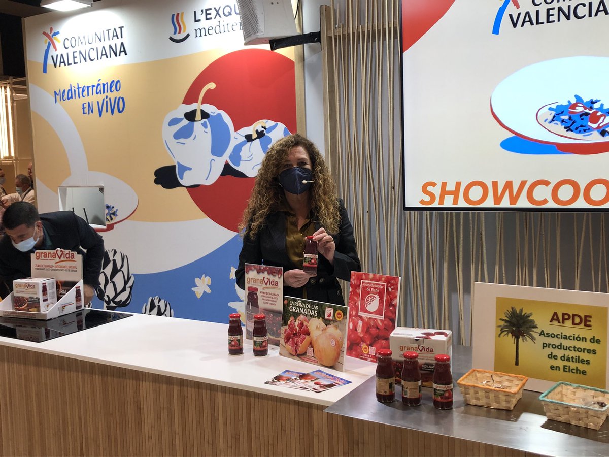 GRANAVIDA's tweet photo. Presentación del zumo de granada Granavida, elaborado con @granadaselche en @madridfusion , simplemente delicioso https://t.co/fhoRSuWSot