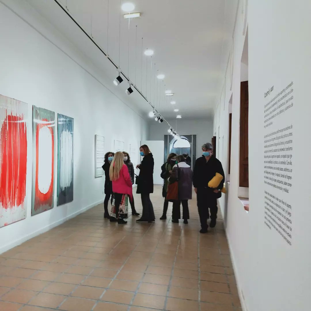 MACFFHuete's tweet photo. Os esperamos de miércoles a domingo en nuestro horario habitual con "CAMPO DE JUEGO" de María Aranguren. Una muestra que nos acerca a un diálogo entre la belleza de lo vital y lo cotidiano.
#arteabstracto https://t.co/R5LUnDg5vB
