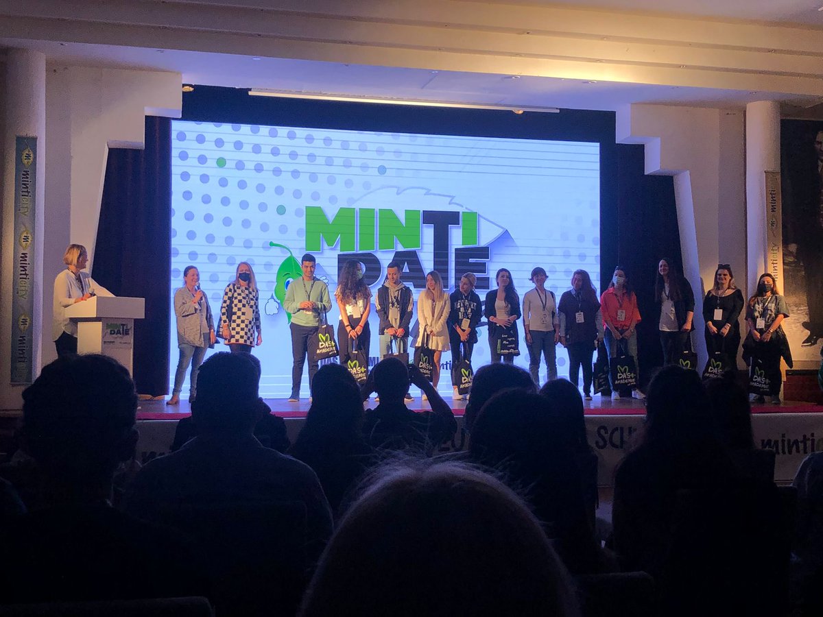 tugcesahin03's tweet photo. Doğa Koleji Almanca Diltek branşı bu yıl , #minticity online platformunda iki ödül ve bir takdir aldı🌟🌟🌟🇩🇪🏆@DogaOkullari @itucamlicadoga @kadirkilichoca @DERYAMATYAR @UdoKywall https://t.co/g42Nxk1UdJ