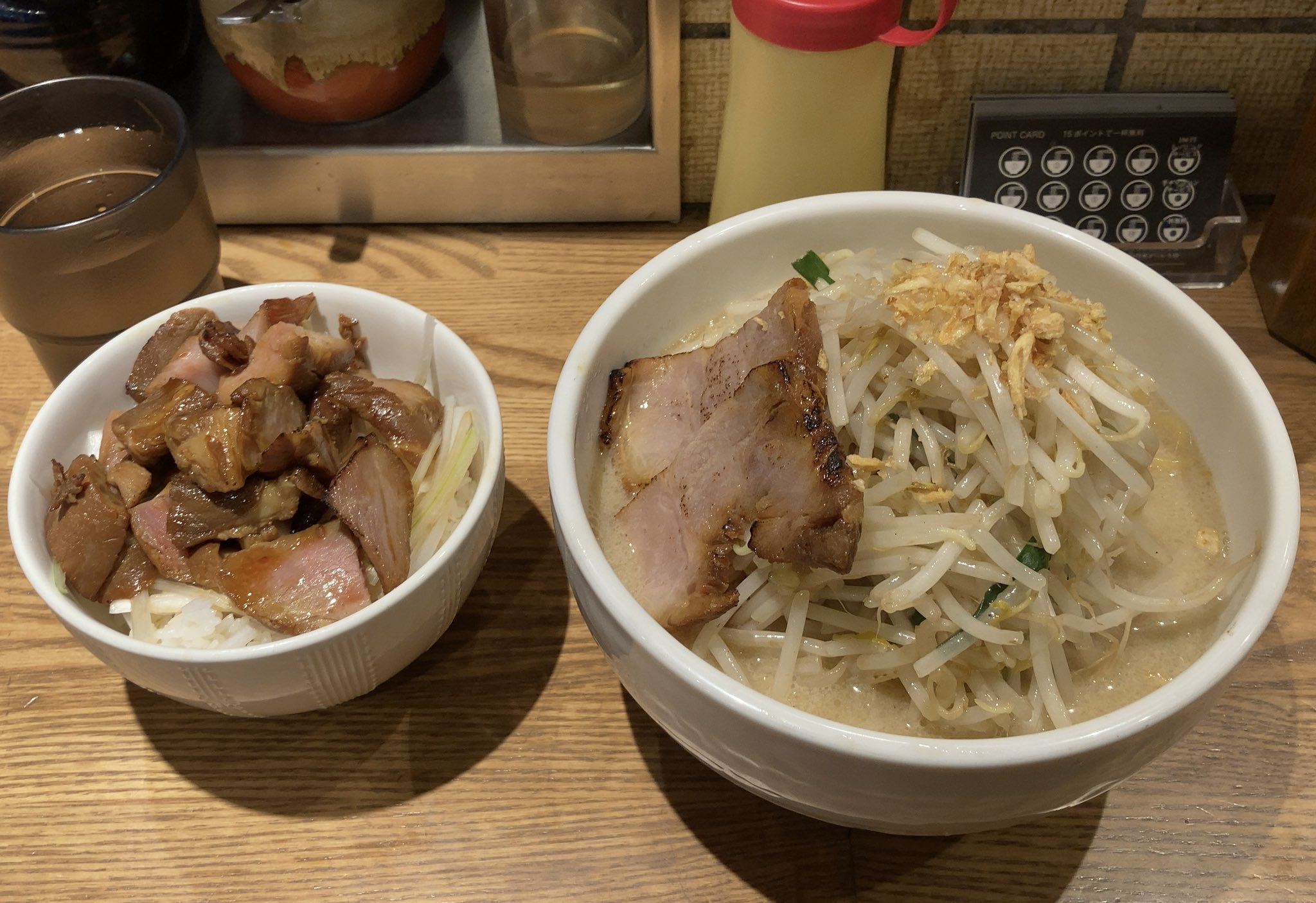 ムーニーマン 河野 ランチ 花木流味噌 八王子 味噌ラーメン 800円 チャーシュー丼 0円 最近これ食べる頻度高め チャーシュー丼のコスパが素晴らしい T Co Rcslj0xgzi Twitter