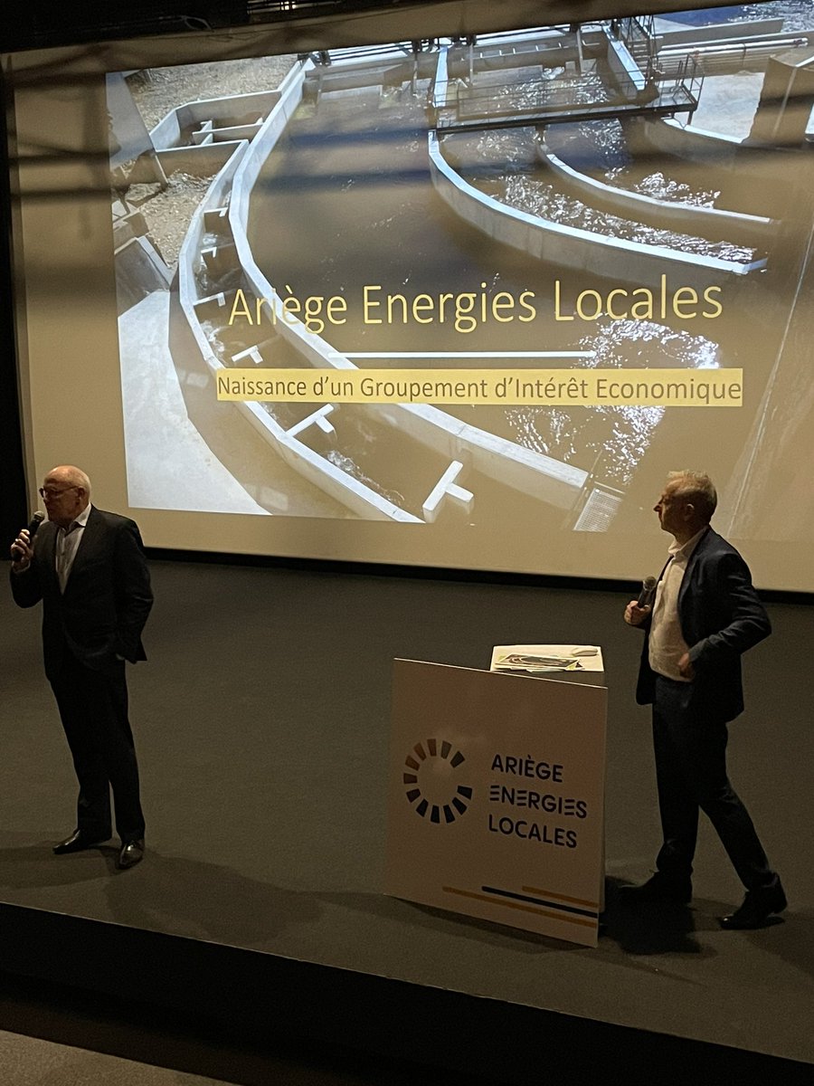 AgencelaCerise's tweet photo. [Actu client 🍒]

En live de la conférence de presse d’Ariège Énergies Locales, que l’agence accompagne dans son lancement : naissance d’un groupement d’intérêt économique. 🔌💡

L’objectif ? Relever les grands défis de l’#Energie de demain 💪

📩 DP et CP en DM ou par mail https://t.co/RR4MYCv6vi