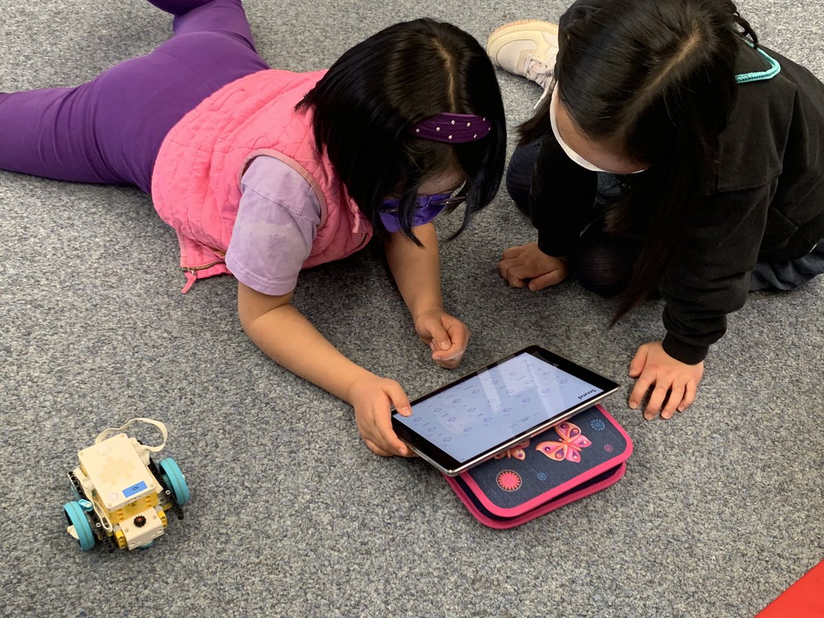 jamie_stark's tweet image. Lots of excitement & curiosity in Grade 3 @FIS_School as we introduce @LEGO_Education #SpikePrime into our Forces unit. Todays focus is on #pairedprogramming and understanding how to drive their robot. #edtech #pypchat #ISTEcert #edutwitter #computationalthinking