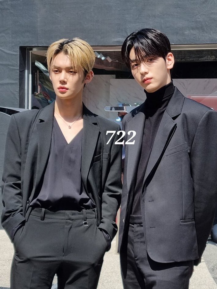 diarytxt_'s tweet photo. คนที่ถ่ายรูปนี้ไม่ใช่โมอา แต่เป็นสต๊าฟภายในงานเลยได้ถ่ายใกล้ๆ คุณเขาบอกว่ารู้สึกเซอร์ไพรส์มากเพราะพี่ยอนจุนกับซูบินสูงและหุ่นดีมากๆ และอัปโหลดรูปนี้ลงเพราะมันออกมาดี 

@ dooo_722 
@ chewbycheww https://t.co/1zghYJnptC