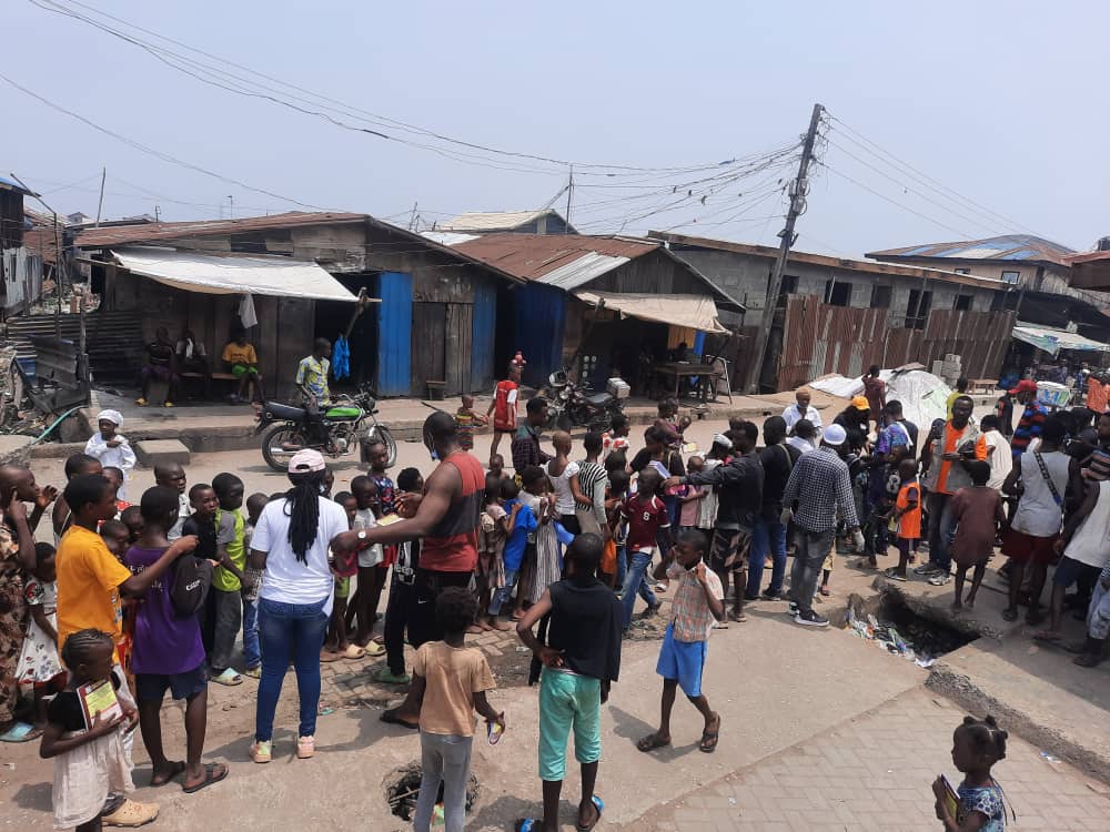 TheAfrowiki's tweet photo. #makokocommunity #fpic
We did a little thing at the makoko community @FunparadiseClub https://t.co/gRz0gbcY5V